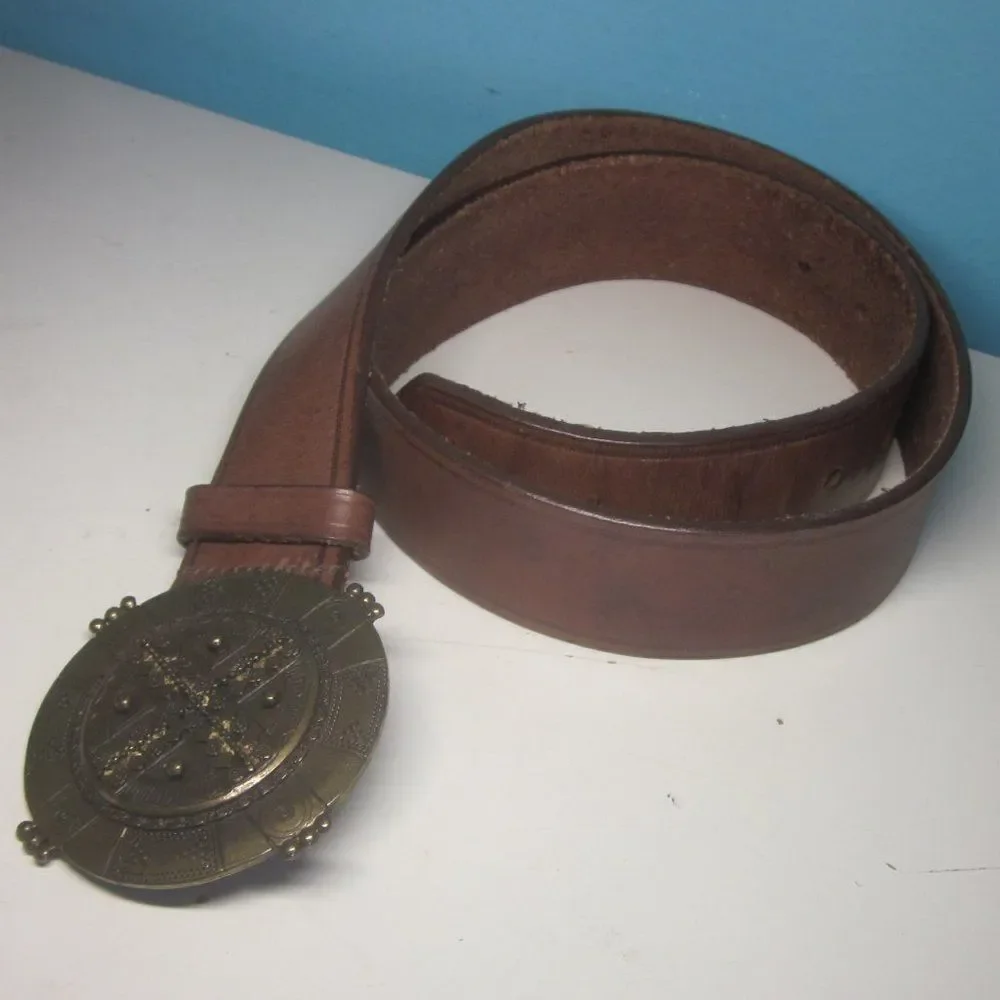 Saks Fifth Ave Womens Size S Brown Leather Belt with Brass Medallion Buckle